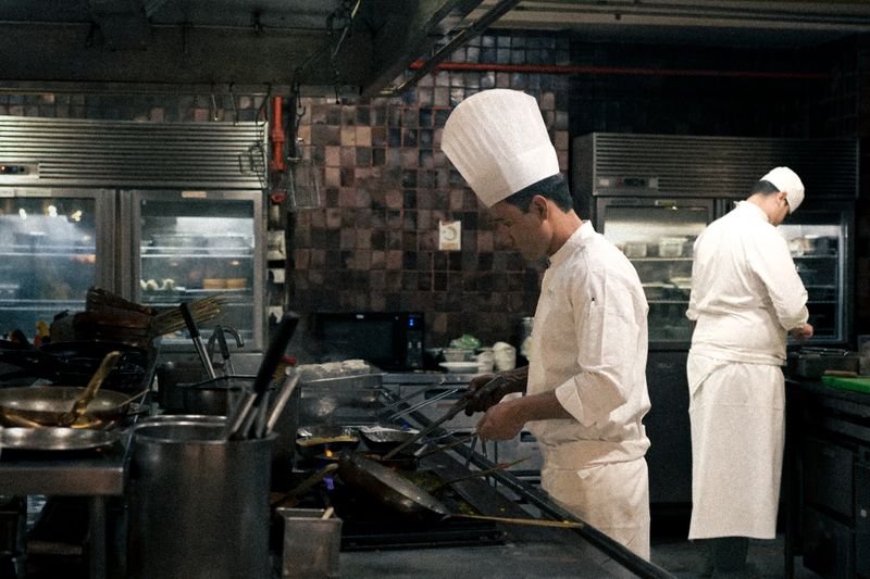 Como verificar restaurantes e fornecedores de alimentação saudável